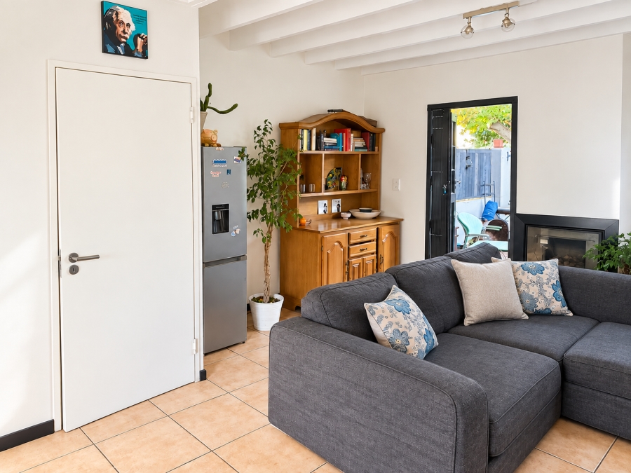 To Let 2 Bedroom Property for Rent in Observatory Western Cape